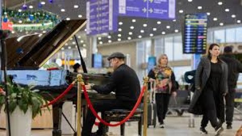 В Ташкентском аэропорту появился рояль для пассажиров