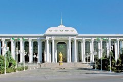 В Меджлисе Туркменистана обсудили совершенствование законодательства