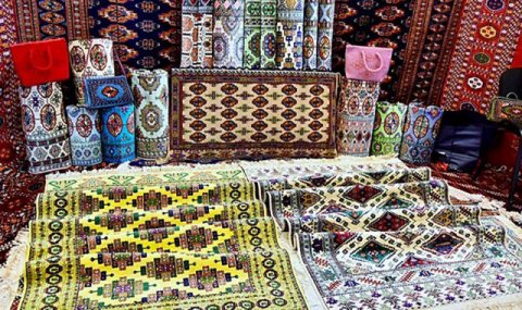 В Туркменистане наращивается производство художественных ковров