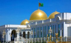 Сердар Бердымухамедов поздравил народ Туркменистана с праздником Новруз