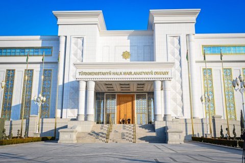 Гурбангулы Бердымухамедов провел встречу с Ахметом Чалыком