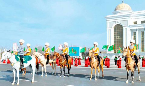 В Дашогузском велаяте прошли торжества в честь группы «Galkynyş»