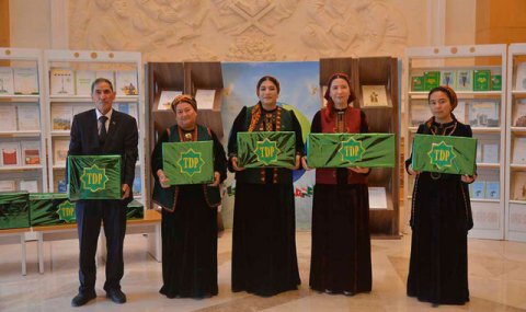 В Туркменистане объявлены победители творческих конкурсов к юбилею нейтралитета