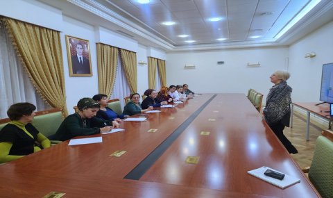 Специалисты Туркменстата прошли обучение в области транспортной статистике