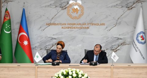 Профсоюзы Туркменистана и Азербайджана подписали меморандум о сотрудничестве