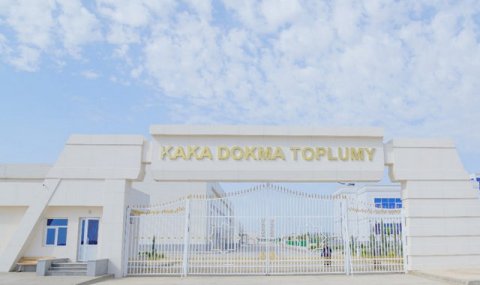 Бренд «Jeýtun» предлагает мужскую одежду туркменского производства