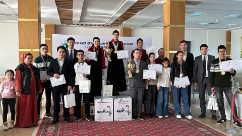 В Ашхабаде завершился юниорский чемпионат Туркменистана по шахматам