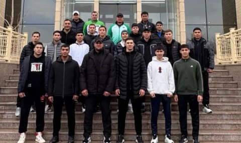 Туркменские боксёры проводят сборы в спортивной академии «Алма-Тау»