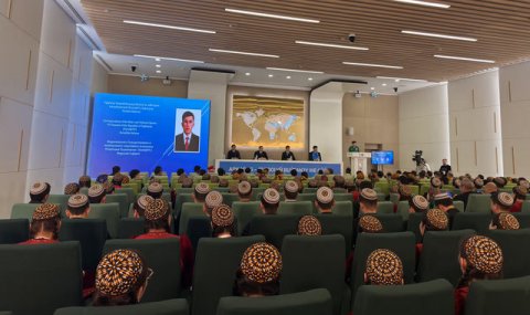 Корреспондент телеканала «Варзиш» выступил на медиафоруме в Ашхабаде