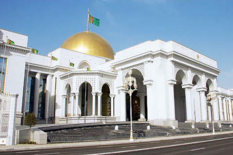 Президент Туркменистана получил поздравления от белорусского коллеги