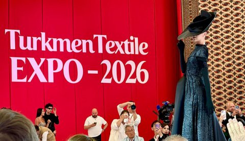 Французский кутюрье представил коллекцию на Türkmentextile Expo 2026
