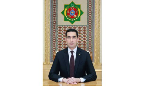 Президент Туркменистана принял верительные грамоты у посла Катара