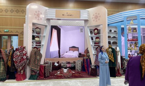 Выставка в НТЗ «Аваза» демонстрирует достижения Туркменистана