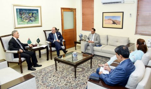 Посол Туркменистана провел встречу с главой Минфина Пакистана