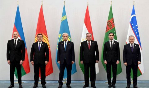 Президент Туркменистана участвует в консультативной встрече глав государств ЦА