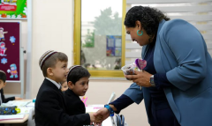 Делегация Великобритании и ЮНИСЕФ посетила школу №74