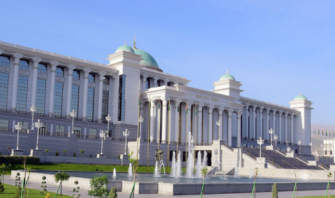 Детское новогоднее мероприятие прошло во Дворце «Maslahat köşgi» в Ашхабаде