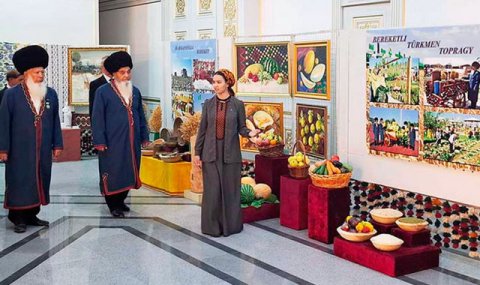 Лебапский велаят Туркменистана принял выставку по случаю Праздника урожая