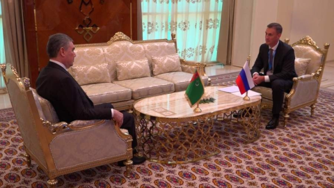 Герой-Аркадаг провёл встречу с заместителем председателя правительства РФ