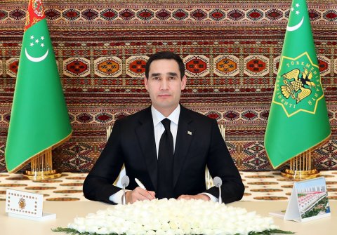 Президент Туркменистана выразил соболезнования Республике Корея в связи с авиакатастрофой