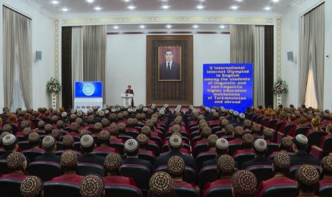 В Ашхабаде стартовала международная олимпиада по английскому языку