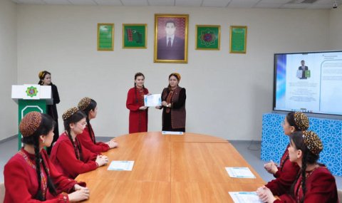 В ИМО МИД Туркменистана подвели итоги конкурса сочинений