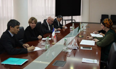 Туркменистан и Франция укрепляют межпарламентский диалог