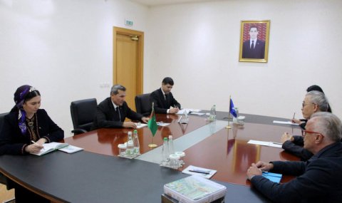 Рашид Мередов встретился с заместителем Гендиректора ЮНЕСКО