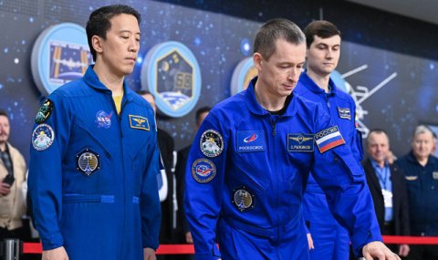 Экипажи МКС-73 завершают подготовку к предстоящему полёту
