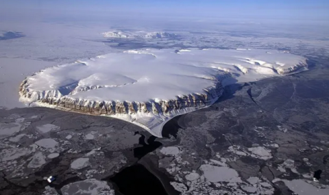 Площадь морского льда на полюсах Земли достигла исторического минимума