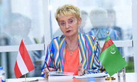 Неда Бергер направила новогодние поздравления Президенту Туркменистана