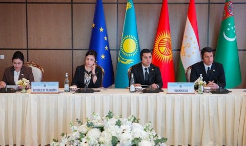 Делегация Туркменистана приняла участие в Межпарламентском форуме ЦА и ЕС