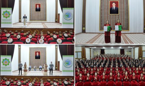 В туркменском ВУЗе отметили успех студенток на международной олимпиаде