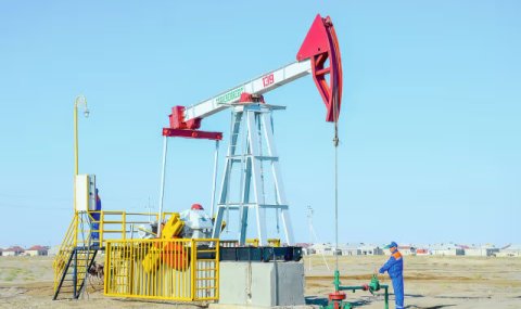 Туркменские нефтяники обеспечивают работу крупнейших нефтяных скважин страны