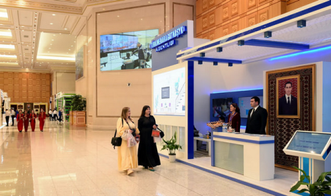 Туркменистан примет форумы по цифровым технологиям и транспорту