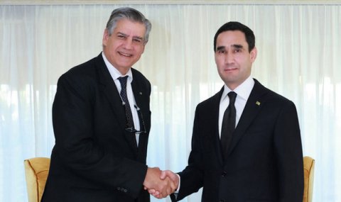 Президент Туркменистана встретился с руководителем компании «Leonardo S.p.A.»