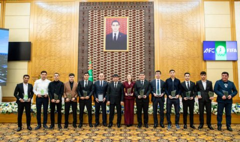 В Туркменистане подведены итоги футбольного сезона-2025