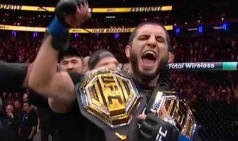 Ислам Махачев стал первым двойным чемпионом UFC из России