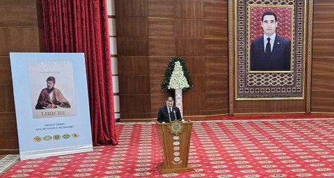 В Ашхабаде представили итальянский перевод стихов Махтумкули Фраги