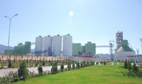 Бахерденский цементный завод увеличил выпуск продукции