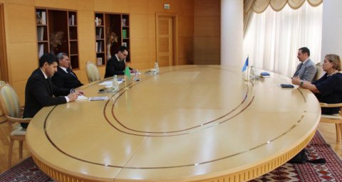 В МИД Туркменистана прошла встреча с Постоянным координатором ООН