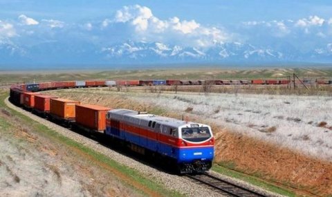 Первый контейнерный поезд соединил Индию и Казахстан через Туркменистан