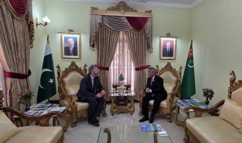 Посол Туркменистана обсудил торговлю и экологию с испанским коллегой