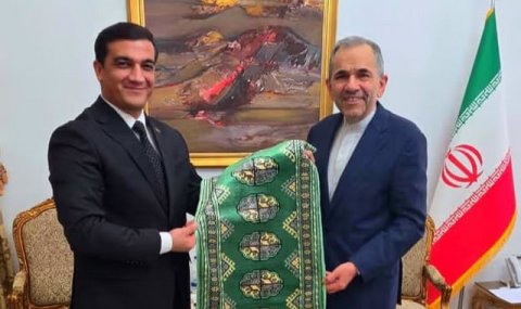 Туркменистан и Иран укрепляют дипломатические связи