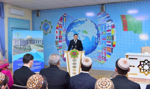 В Ашхабаде создают команду для освещения спортивных и культурных событий