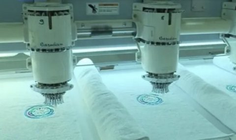 Ашхабадский текстильный комплекс производит изделия с эмблемой девиза 2026 года