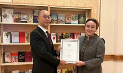 Посольство Японии передало книги библиотекам Туркменистана