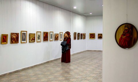 В Ашхабаде открылась выставка памяти художника Давида Арушаянца