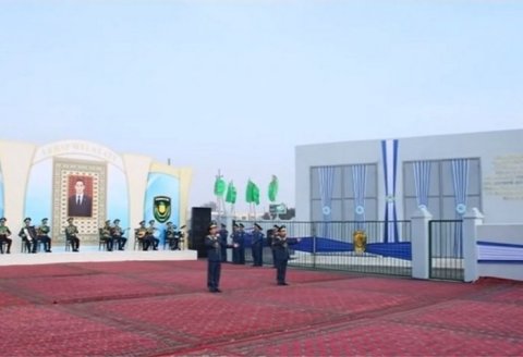 В Туркменистане открыты новые объекты в честь Дня защитников Отечества