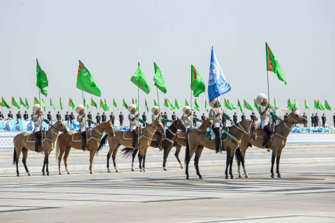 Ахалтекинские скакуны украсили парад по случаю Дня независимости Туркменистана